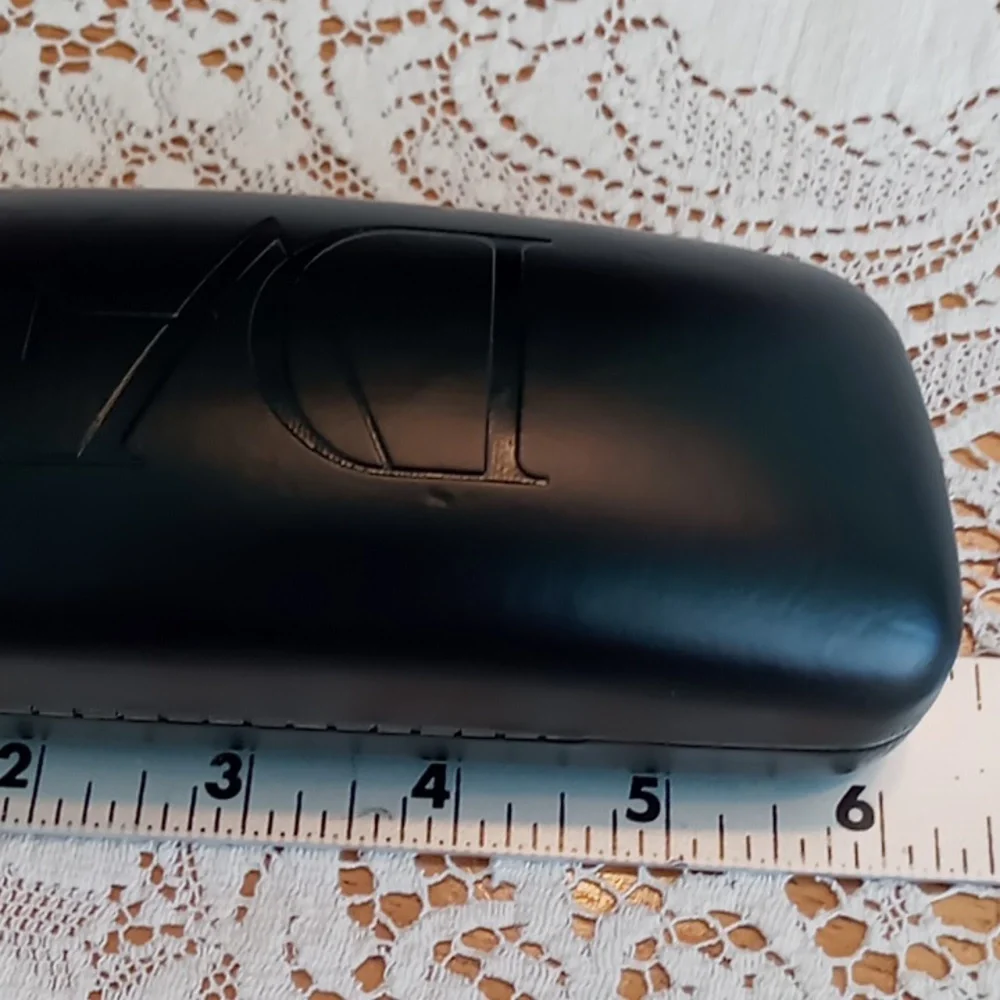 Diane Von Furstenberg Hard Shell Eye Glass Case Black With Hot Pink Lining